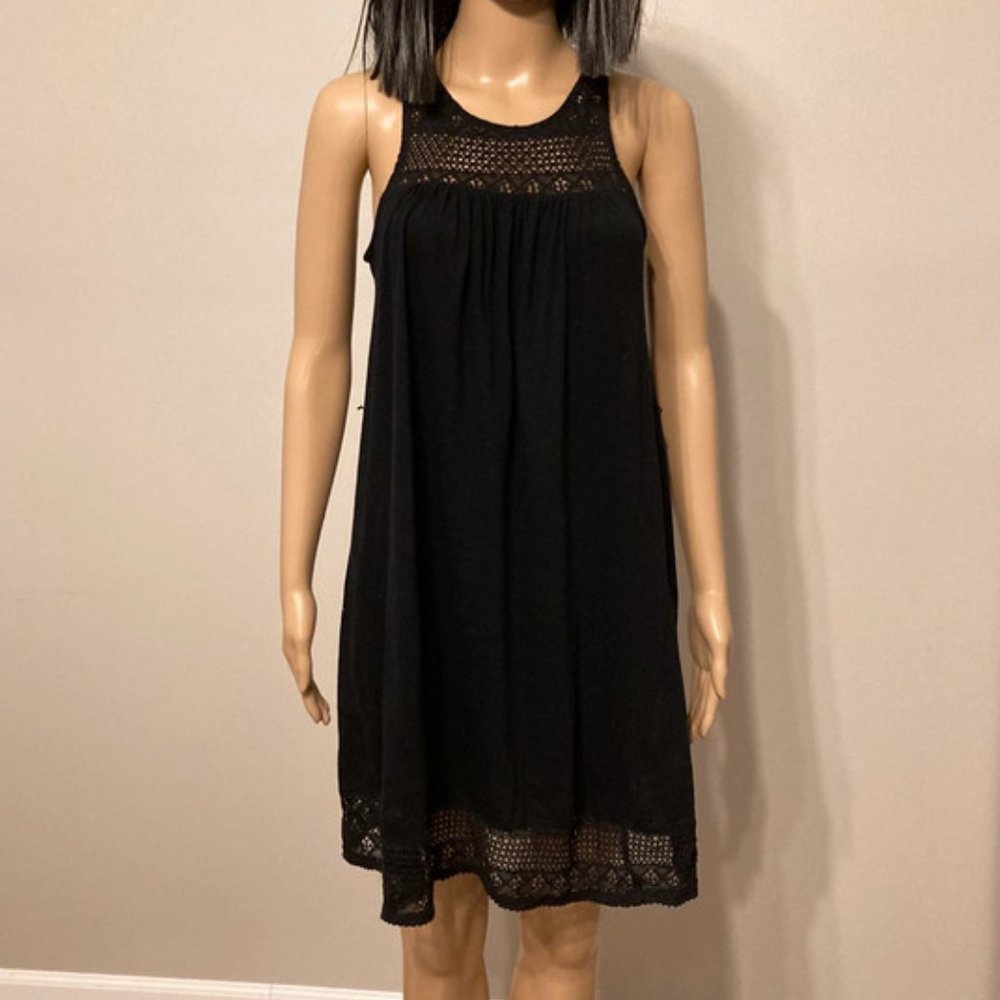 Sleeveless crochet dress